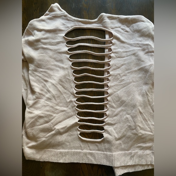 Express Sweater - Picture 3 of 6